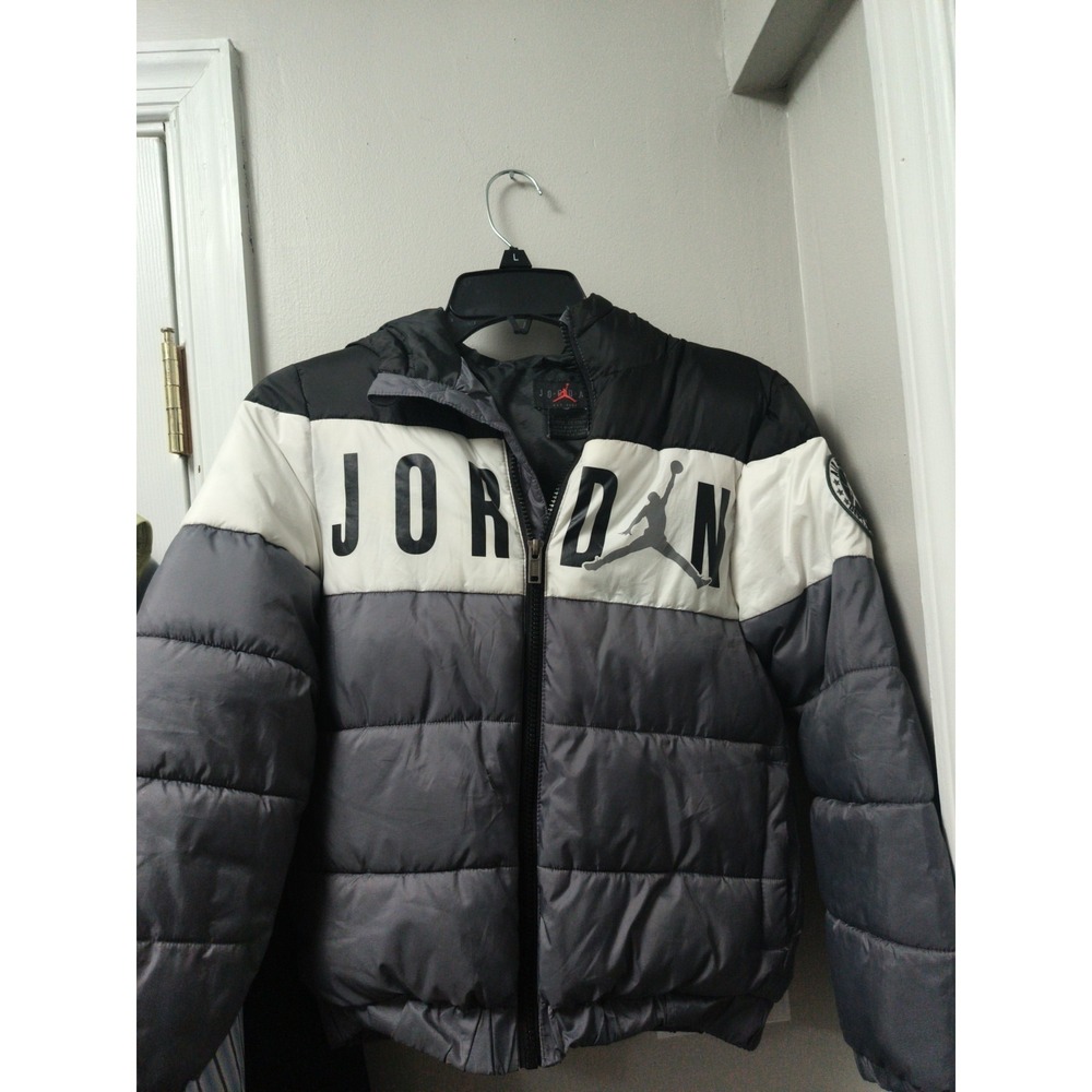 Nike Air Jordan Hooded Puffer Jacket Youth Size Small Coat Smoke Gray Patch